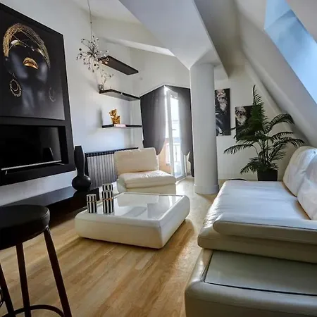White Central Apartment Skopje Esterno foto